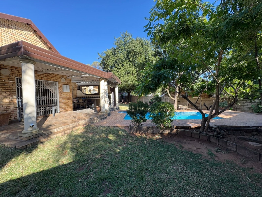 3 Bedroom Property for Sale in Safari Gardens North West